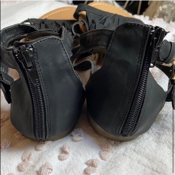 2/$15 Reitman’s Tassel Sandals - Picture 3 of 5